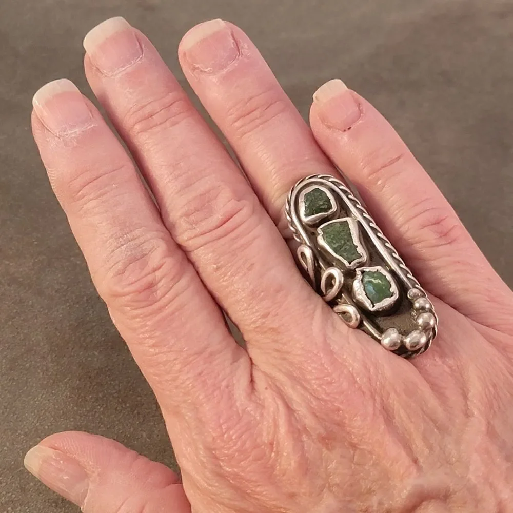 Old Pawn Navajo Organic Three Green Freeform Shaped Bezel Set Turquoise Ring B…
